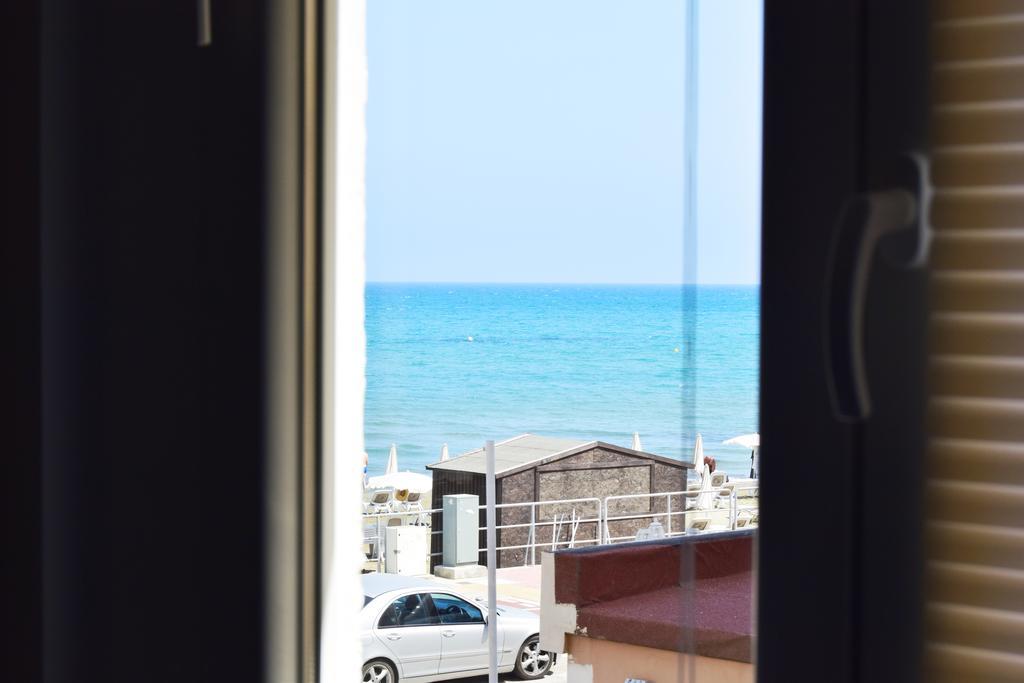 Mackenzie Beach Zen-Apartment Larnaca Esterno foto